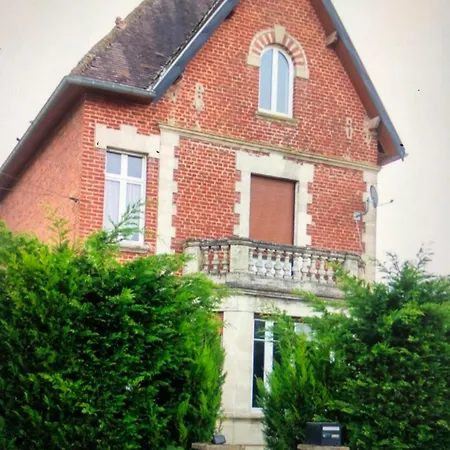 3 St Quentin Villa *